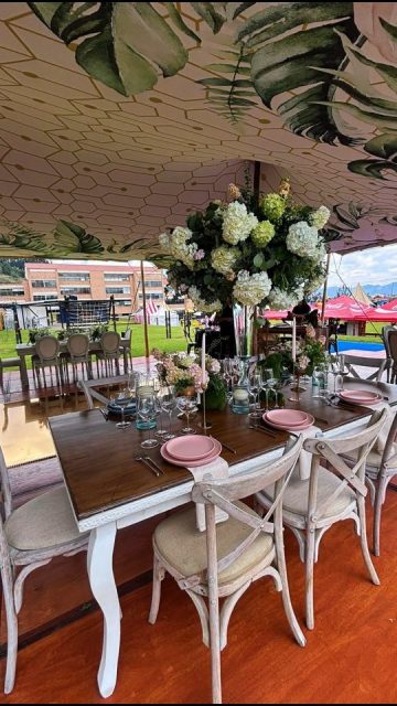 Las mejores Wedding Planners confían en Tentickle para crear escenarios únicos ✨️
Nos eligen por nuestra estética, el cuidado en cada montaje y la versatilidad de nuestras carpas para transformar cualquier espacio en algo extraordinario 😍
Porque cuando se trata de bodas, cada detalle cuenta...
Si diseñas momentos inolvidables, este también es tu lugar. ¡Únete a la familia Tentickle! 🔛
